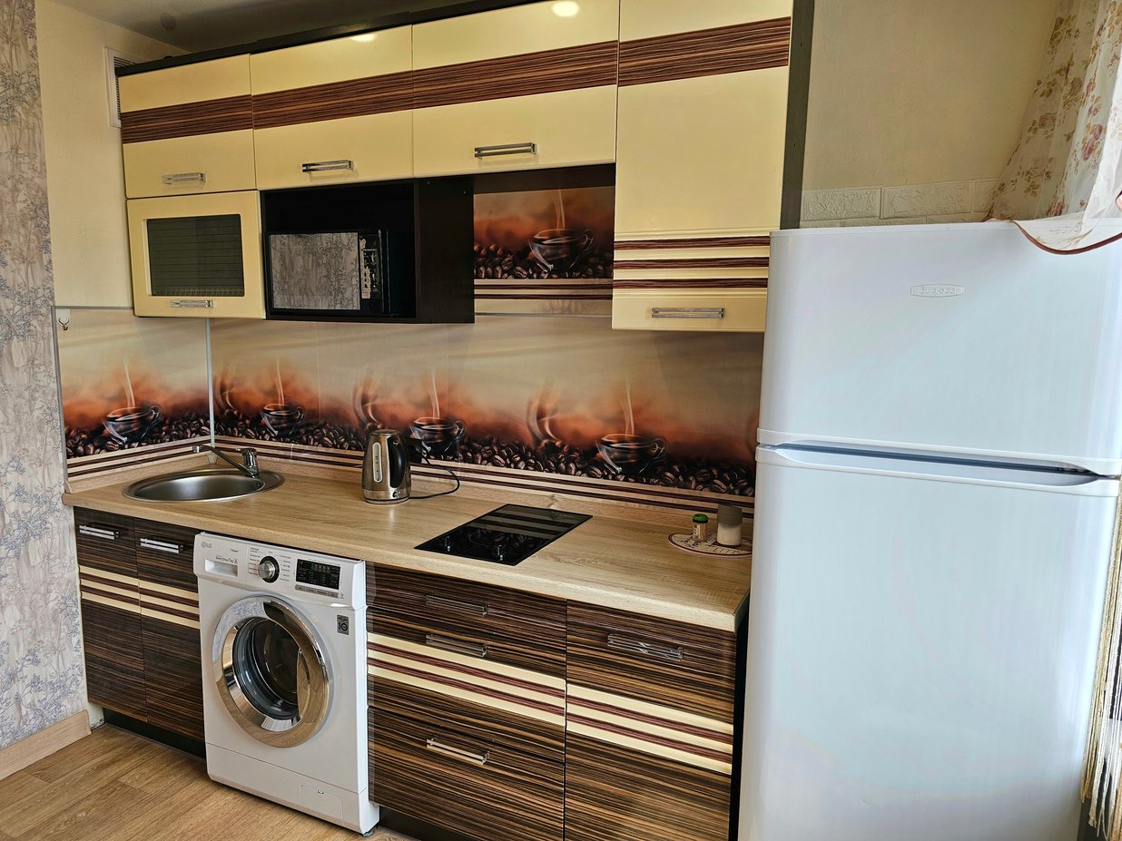 СОЛНЕЧНАЯ квартира в самом центре Владивостока