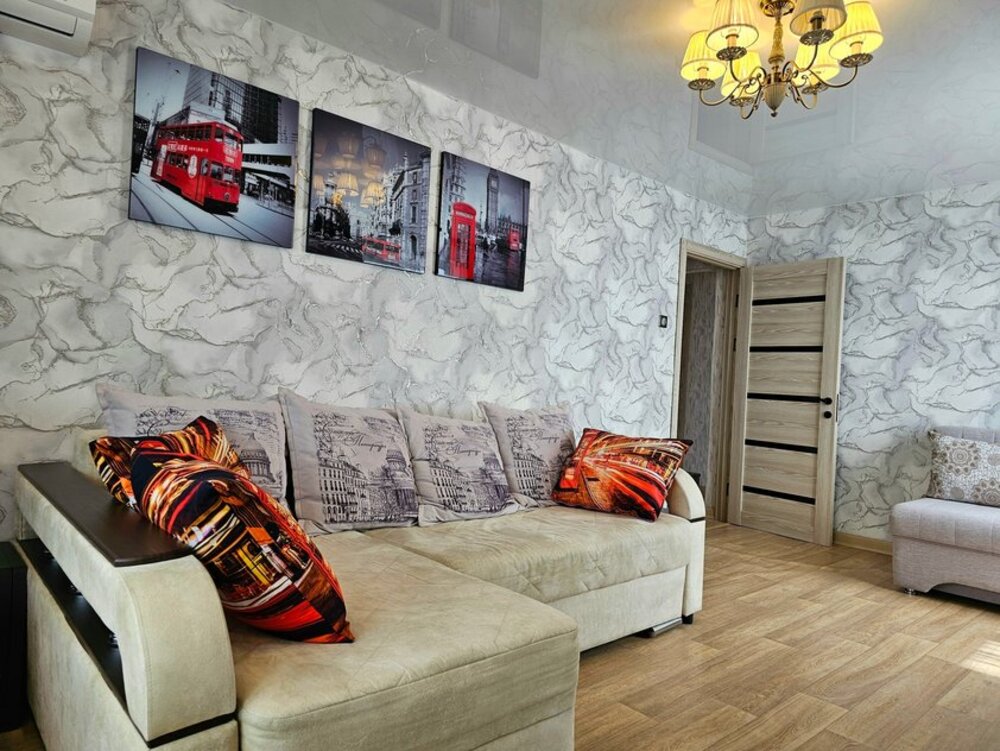 СОЛНЕЧНАЯ квартира в самом центре Владивостока