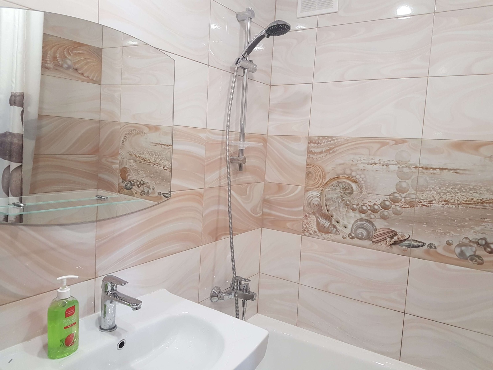 СОЛНЕЧНАЯ квартира в самом центре Владивостока