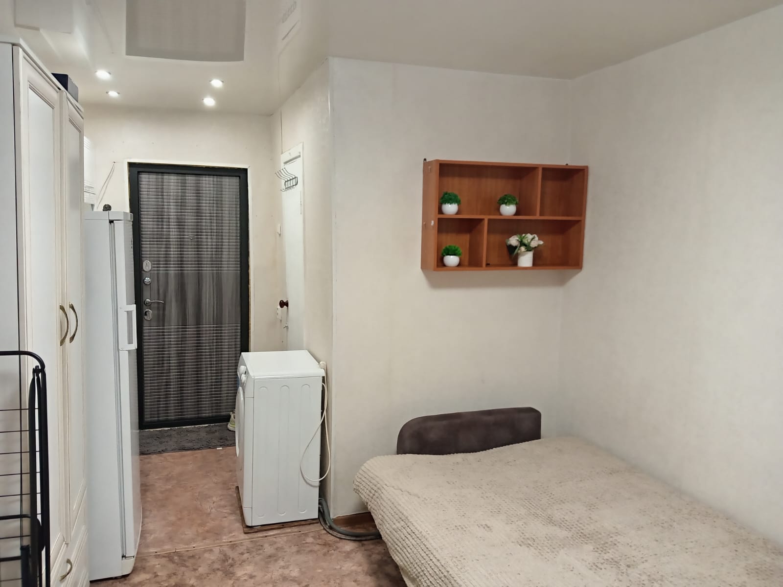 Чистая, уютнaя, светлая студия в тихoм pайонe