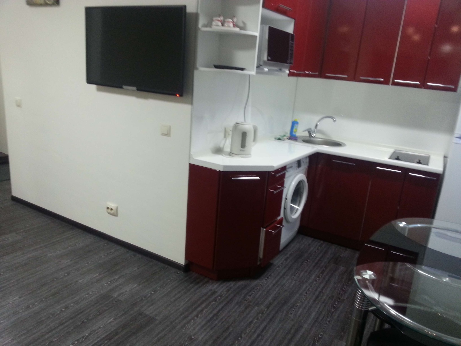 Двухкомнатная квартира на проспекте 100-летия Владивостока 46