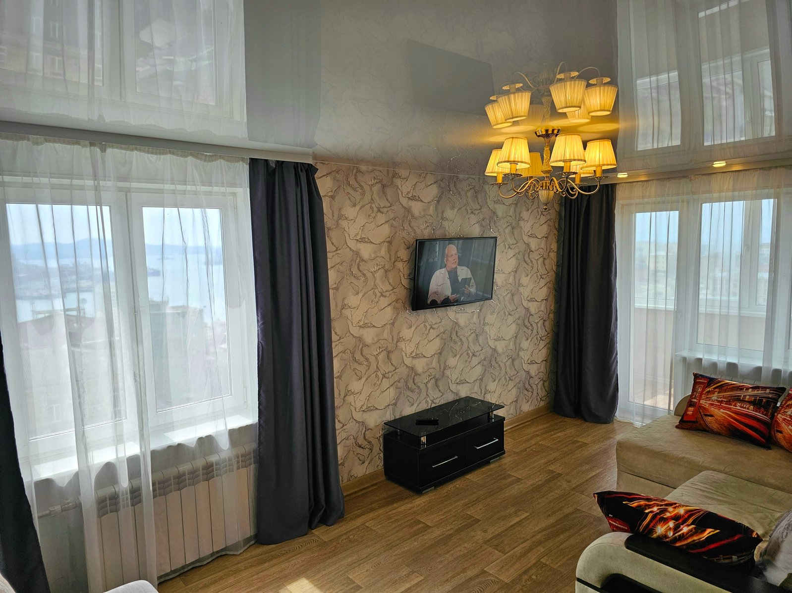 СОЛНЕЧНАЯ квартира в самом центре Владивостока