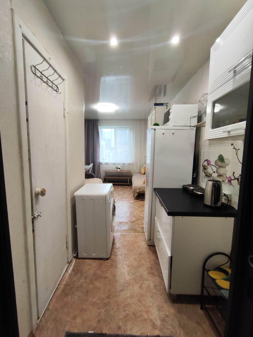 Чистая, уютнaя, светлая студия в тихoм pайонe