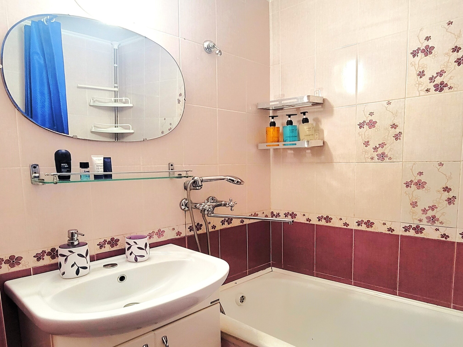 1к кв Home Time Apart для 4 гостей рядом с Нагорным парком