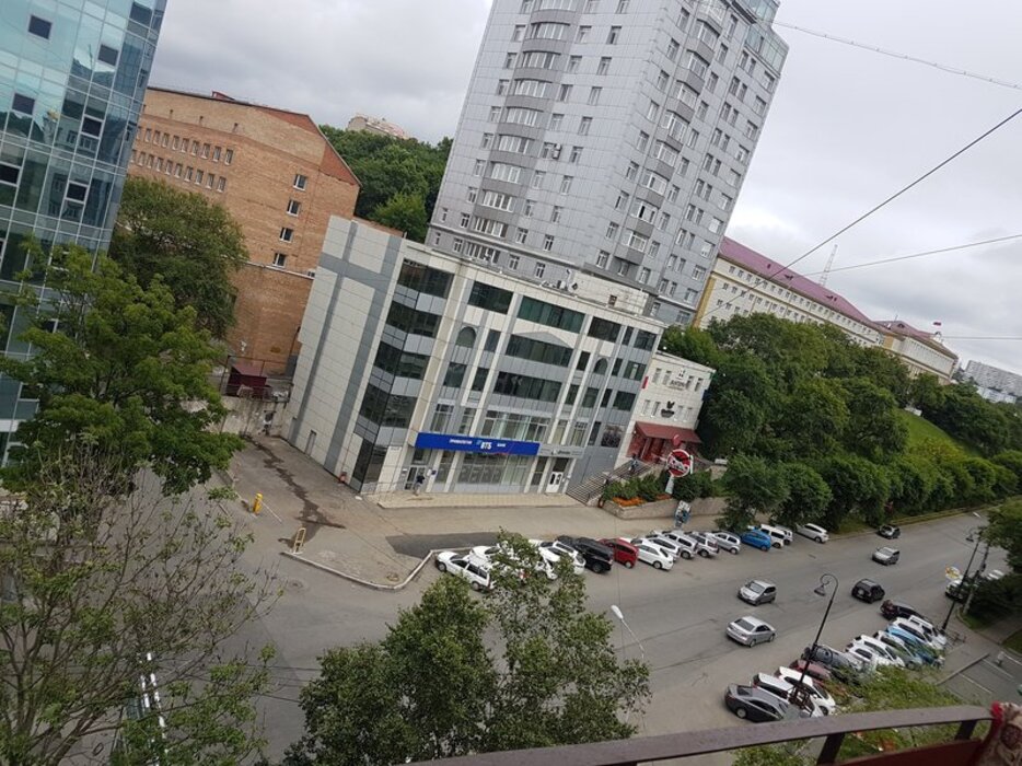 Трехкомнатная квартира на проспекте Острякова 7