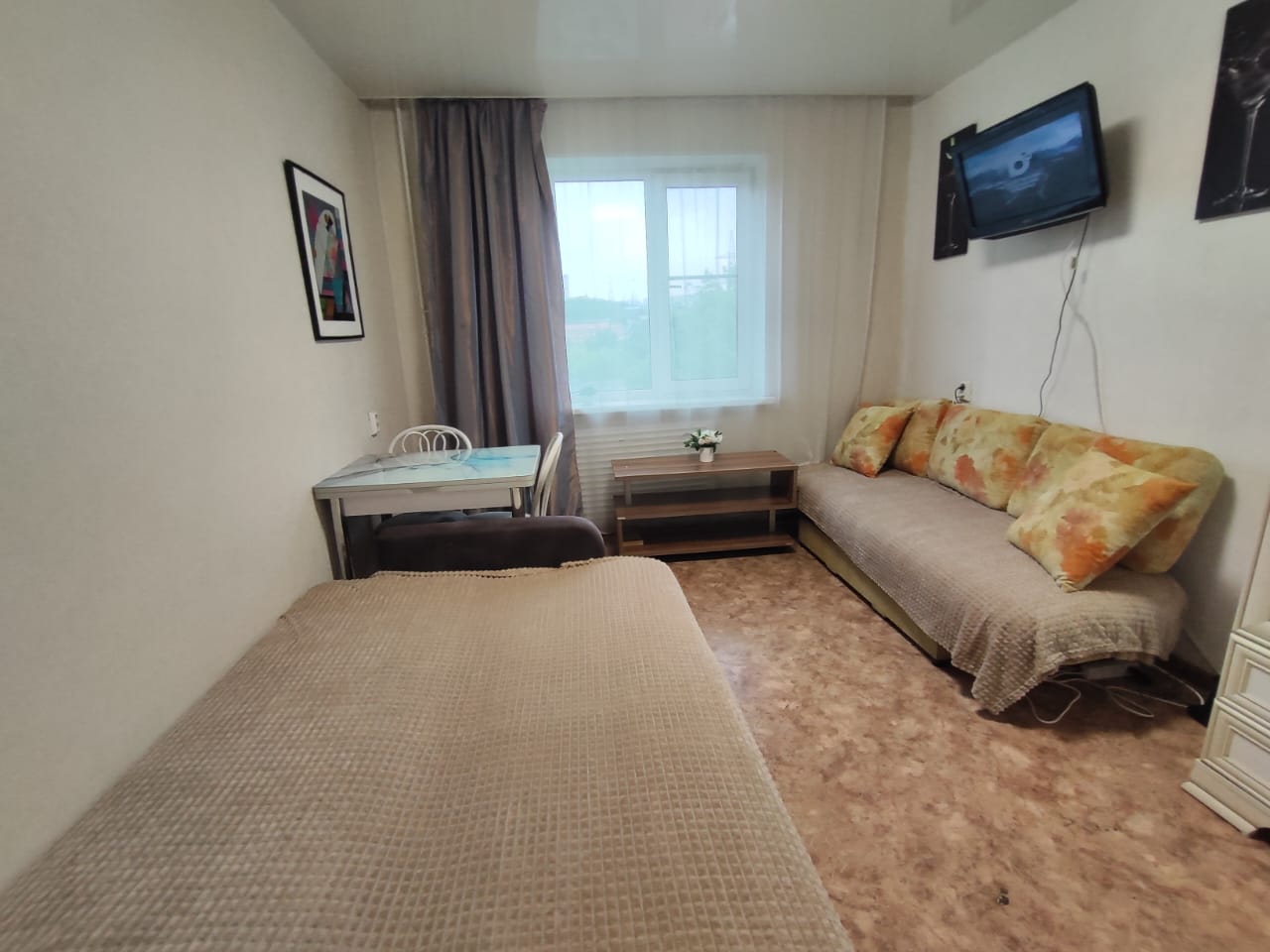 Чистая, уютнaя, светлая студия в тихoм pайонe