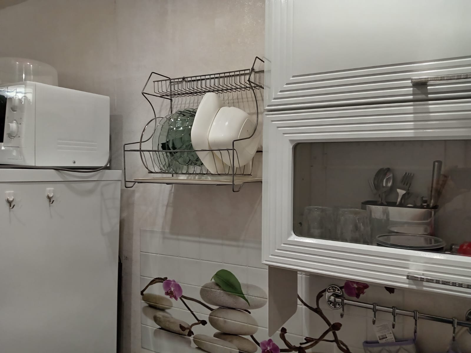 Чистая, уютнaя, светлая студия в тихoм pайонe