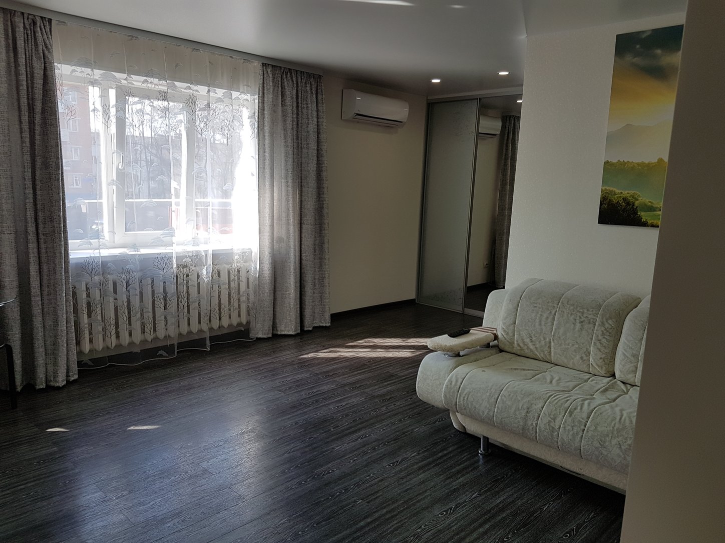 Двухкомнатная квартира на проспекте 100-летия Владивостока 46