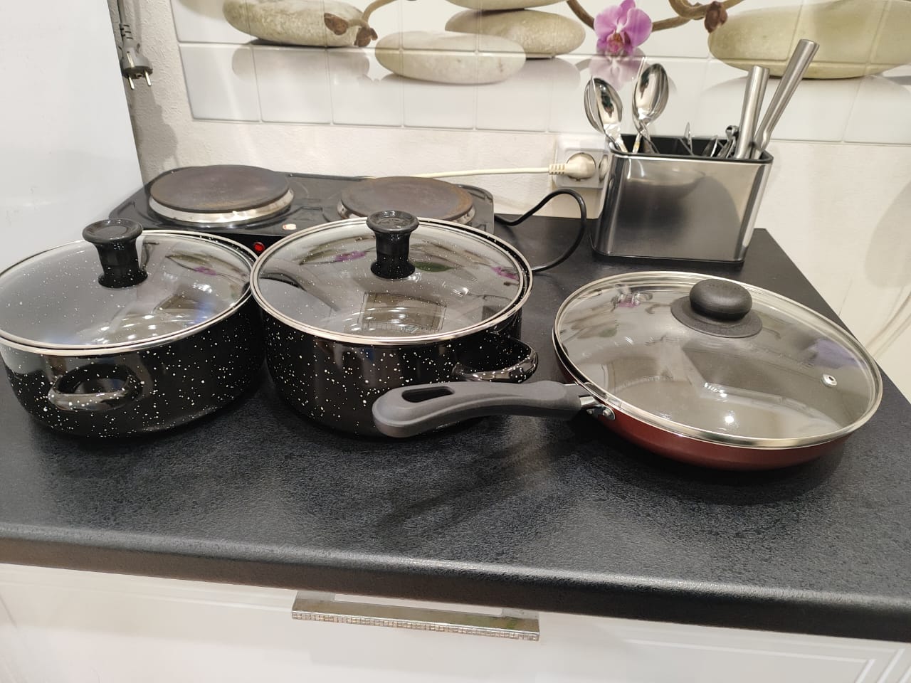 Чистая, уютнaя, светлая студия в тихoм pайонe