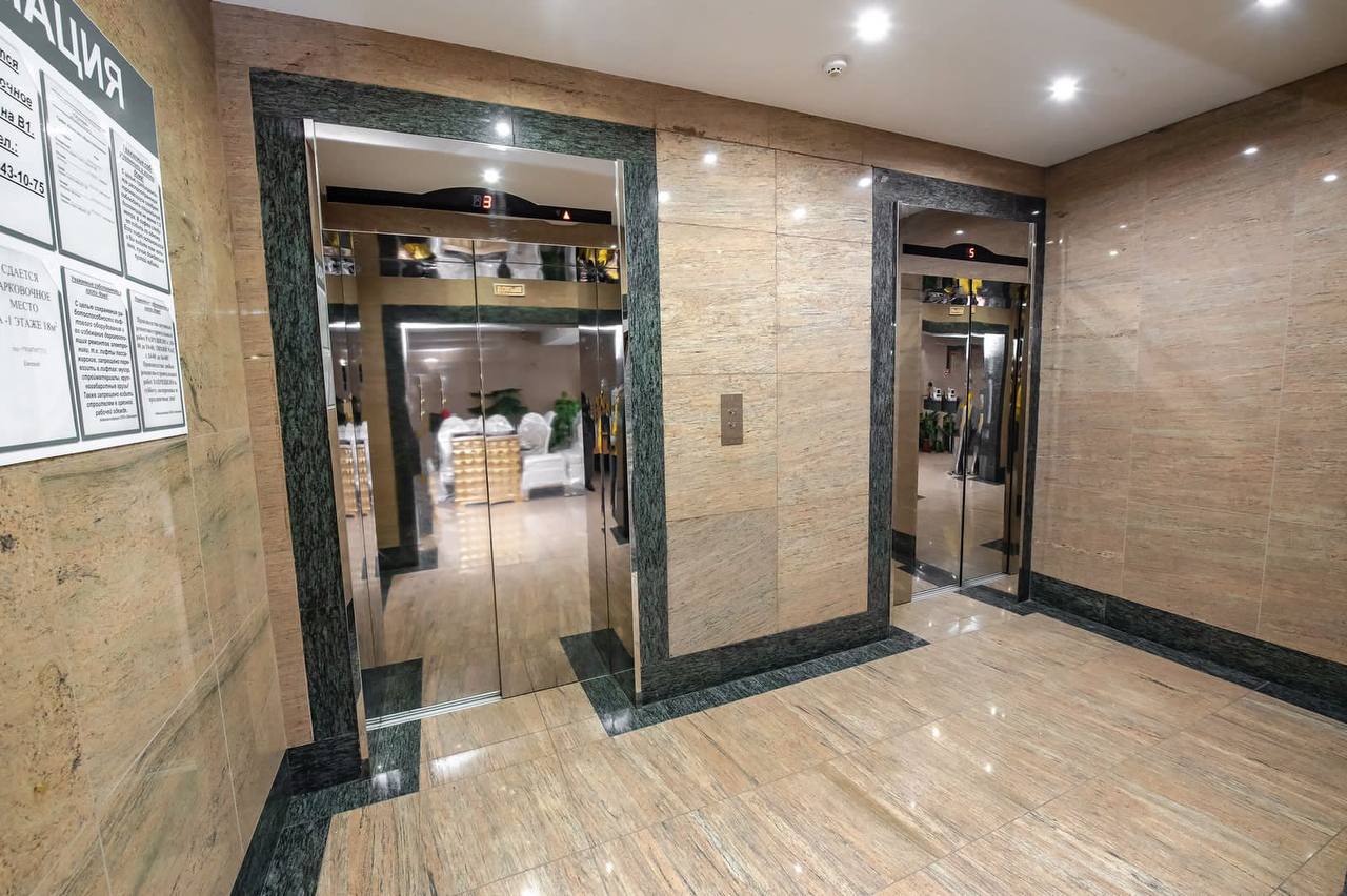 Шикарная двухкомнатная 85 кв. на Набережной (центр)