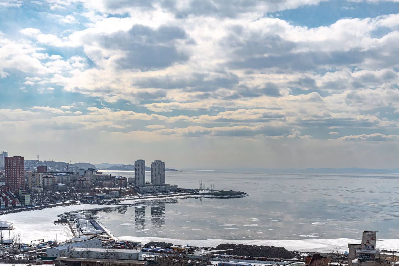 Шикарная двухкомнатная 85 кв. на Набережной (центр)