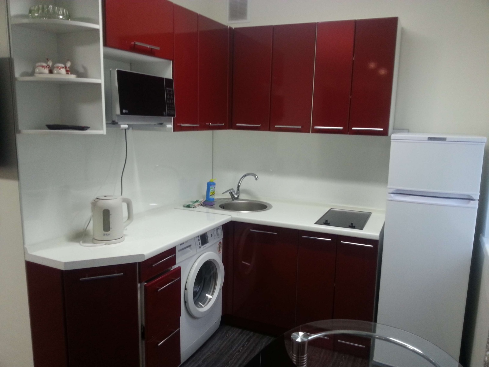 Двухкомнатная квартира на проспекте 100-летия Владивостока 46