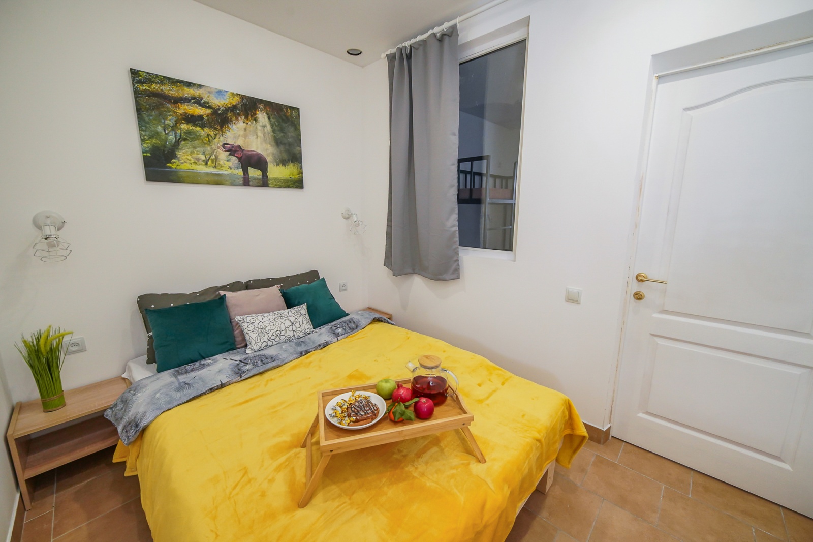 Стильная новая 2-комнатная студия • 40 м² • До 6 гостей