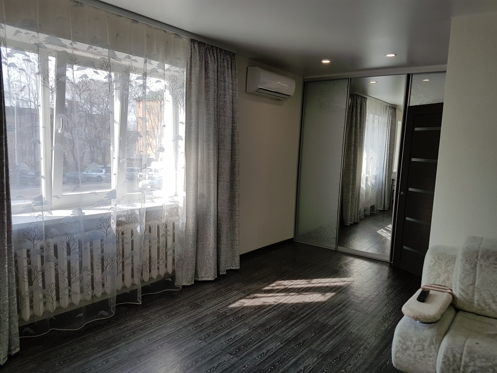 Двухкомнатная квартира на проспекте 100-летия Владивостока 46