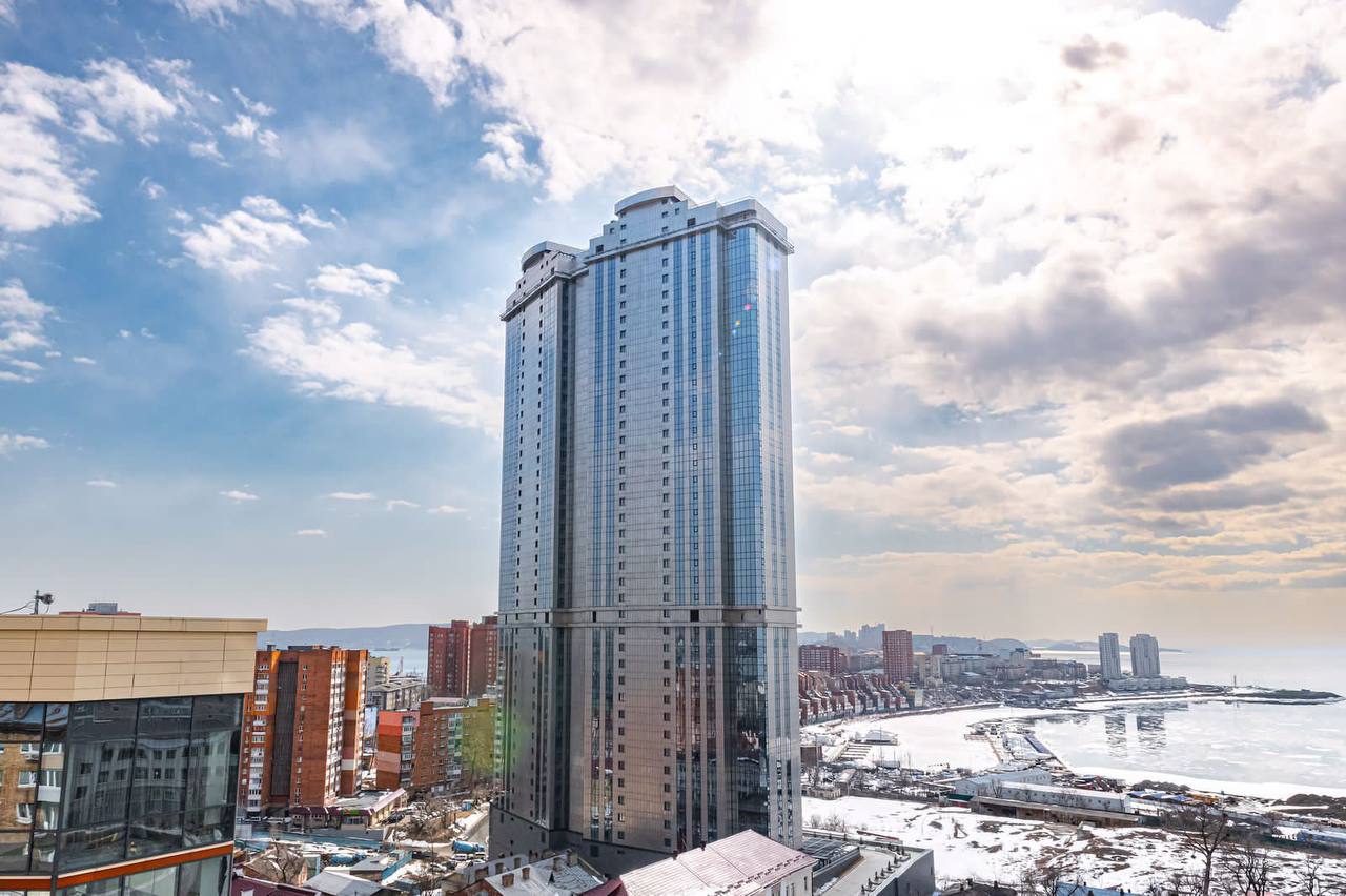 Шикарная двухкомнатная 85 кв. на Набережной (центр)