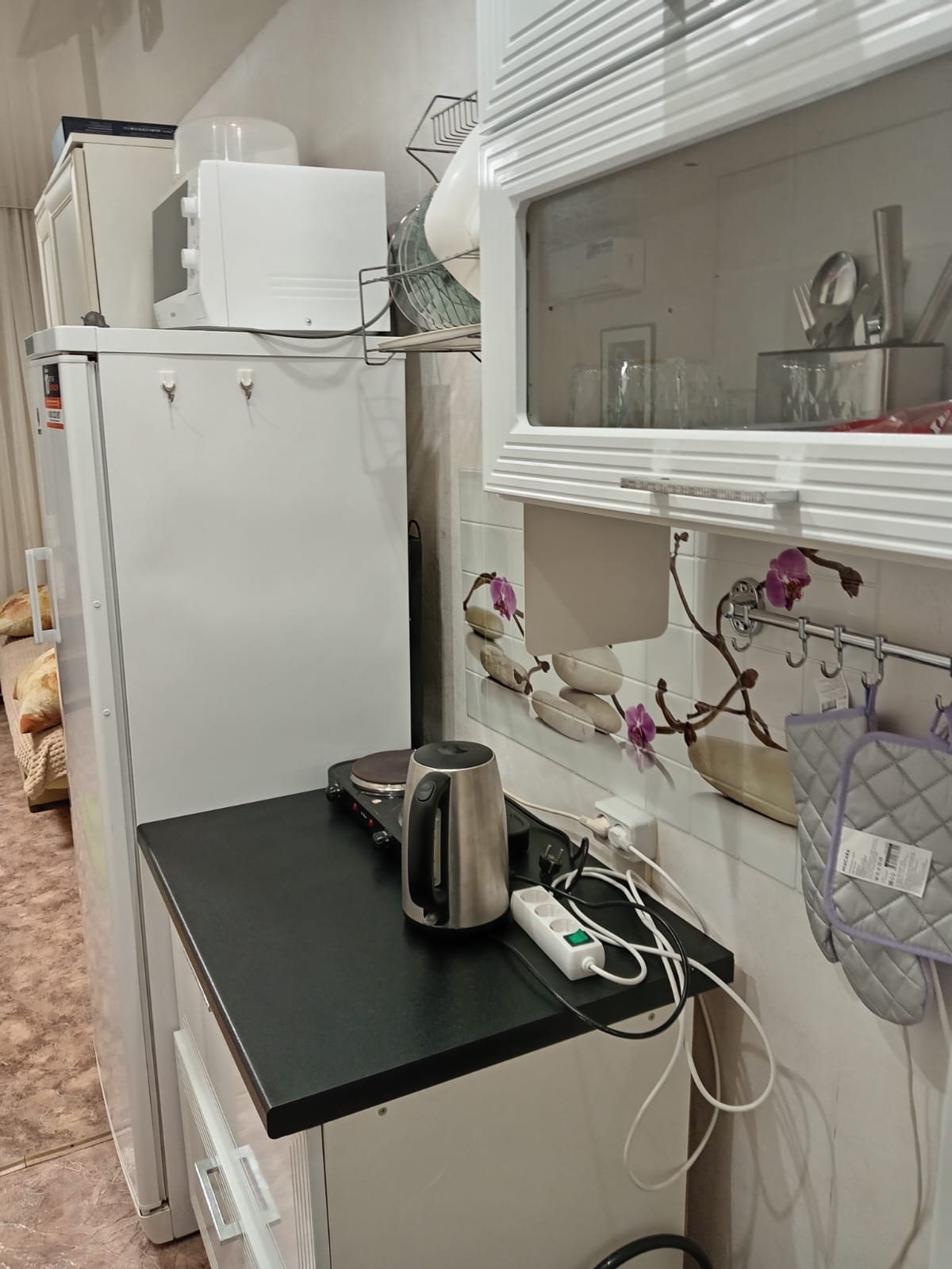 Чистая, уютнaя, светлая студия в тихoм pайонe