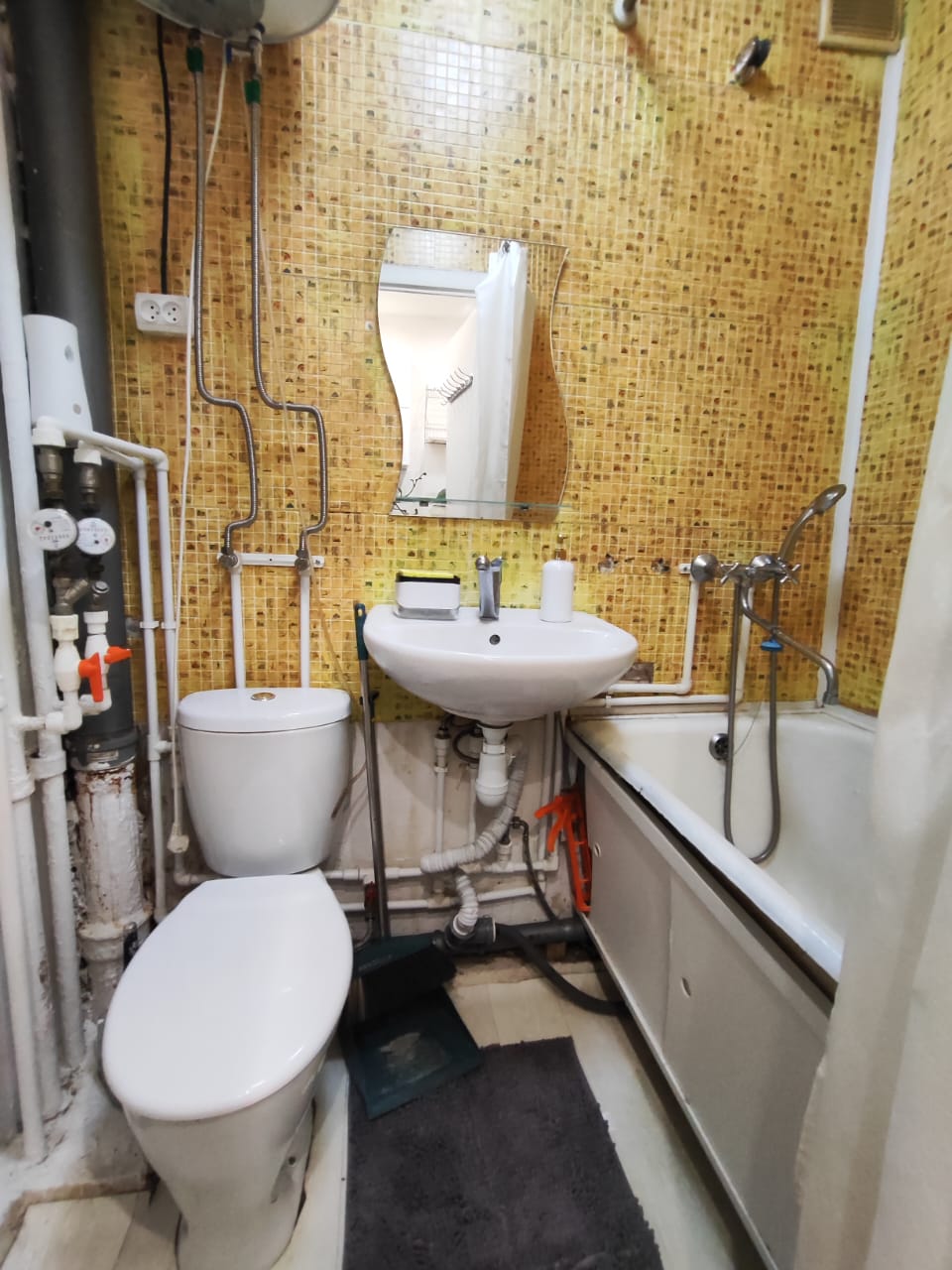 Чистая, уютнaя, светлая студия в тихoм pайонe