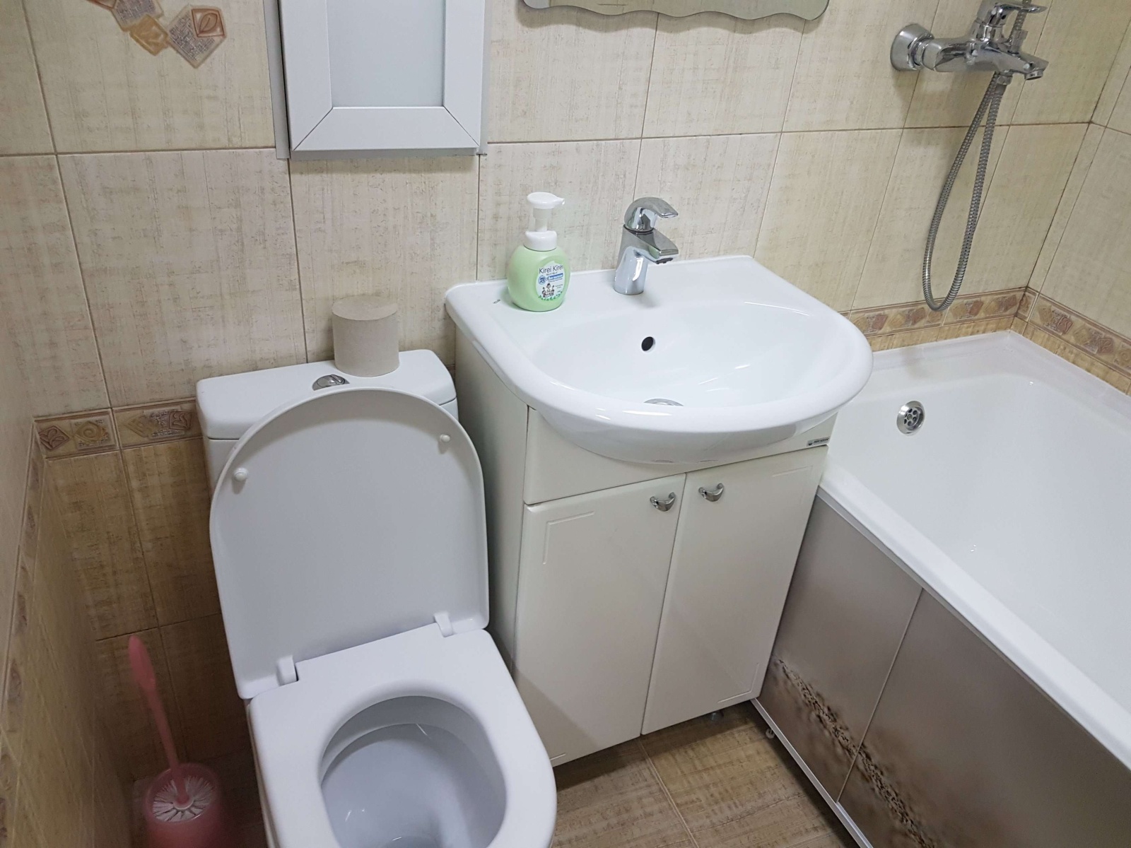 Двухкомнатная квартира на проспекте 100-летия Владивостока 46