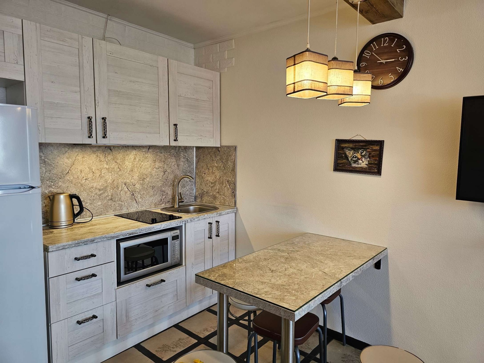 Трехкомнатная квартира на проспекте Острякова 7