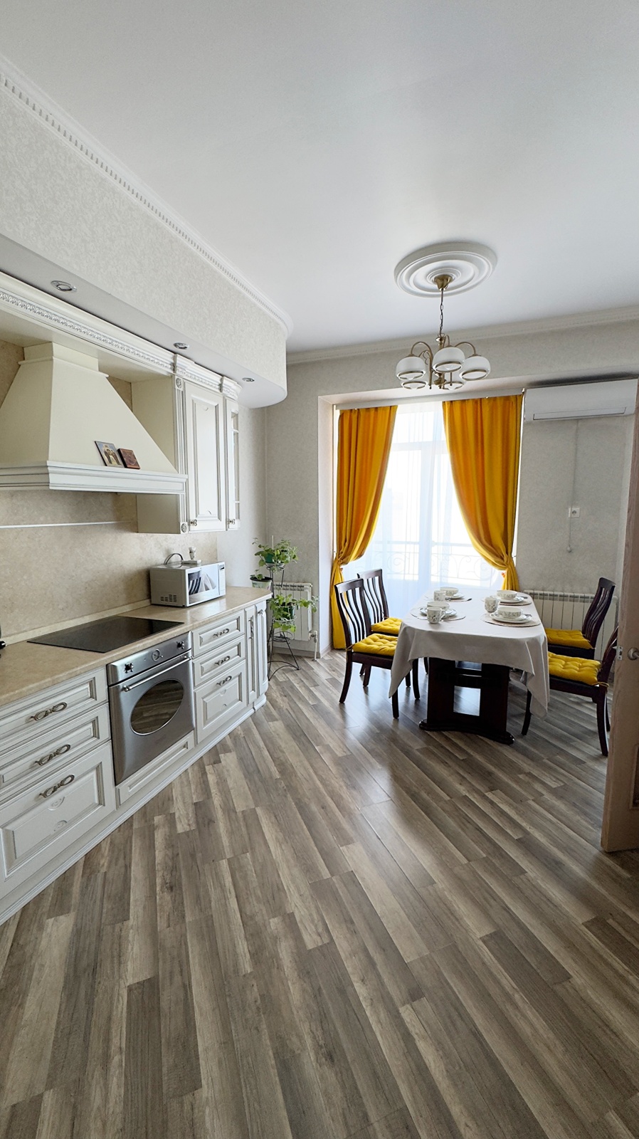 Квартира в элитном ЖК в центре города с шикарным видом на море